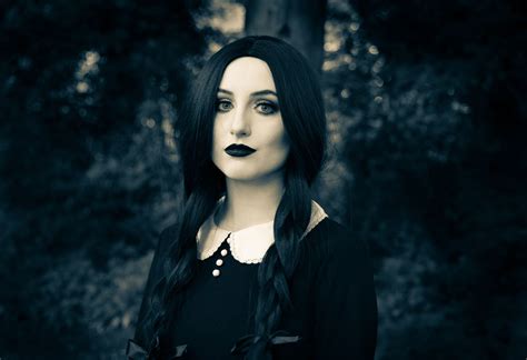 morticia addams disfraz casero|Cómo hacer un disfraz de Morticia Addams para Halloween